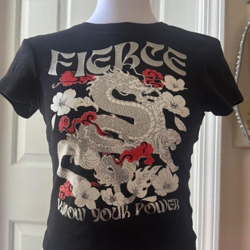No-boundaries Women's Black T-shirt